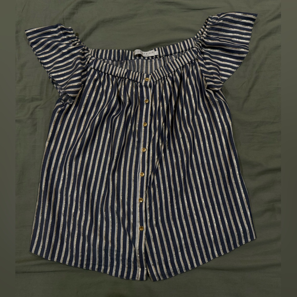 Alice & Trixie Off-shoulder Top